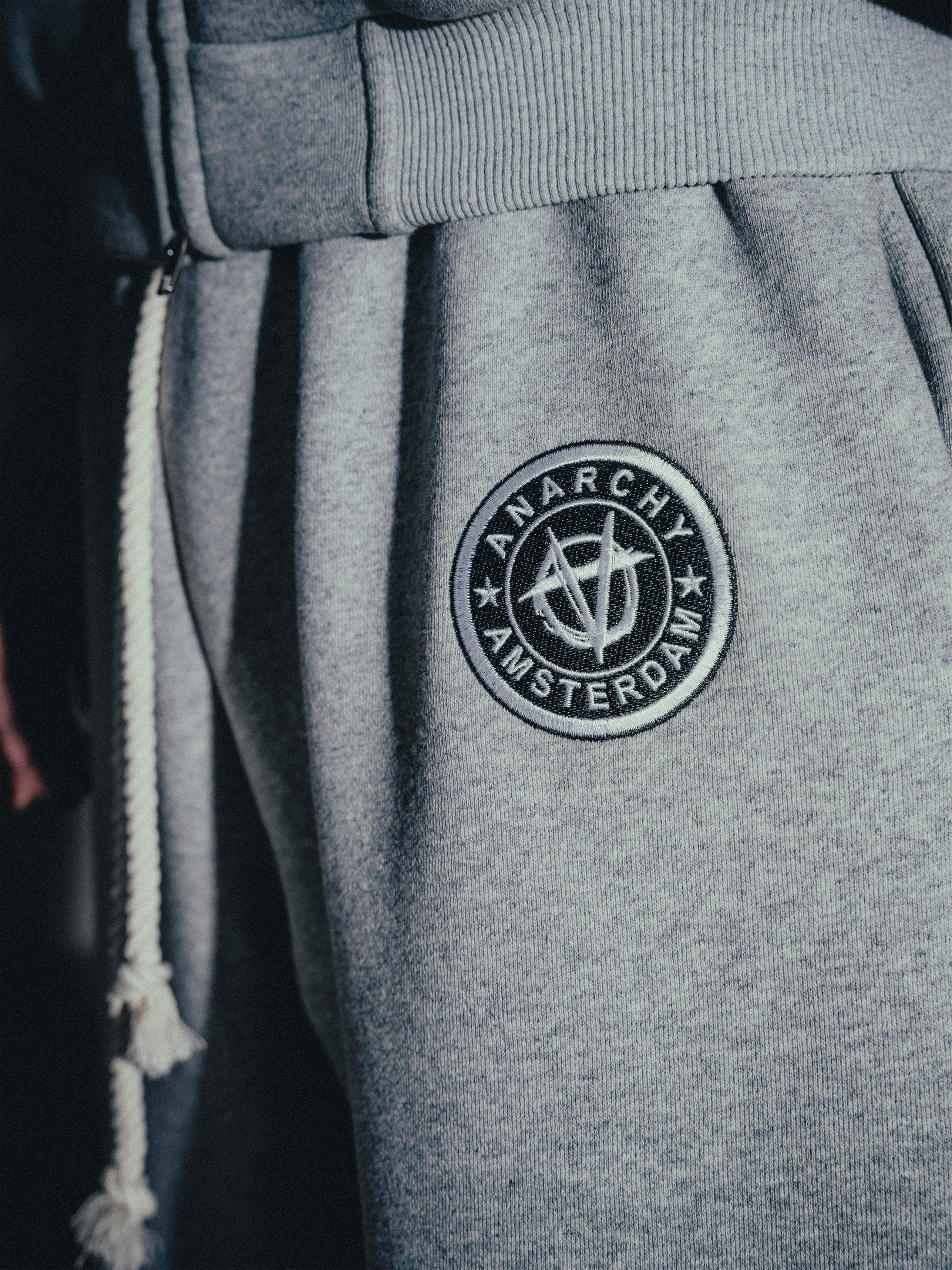 ANARCHY BASICS JOGGERS